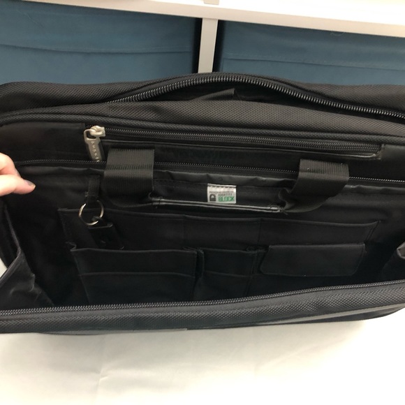 Bugatti briefcase 💼 - Picture 4 of 6